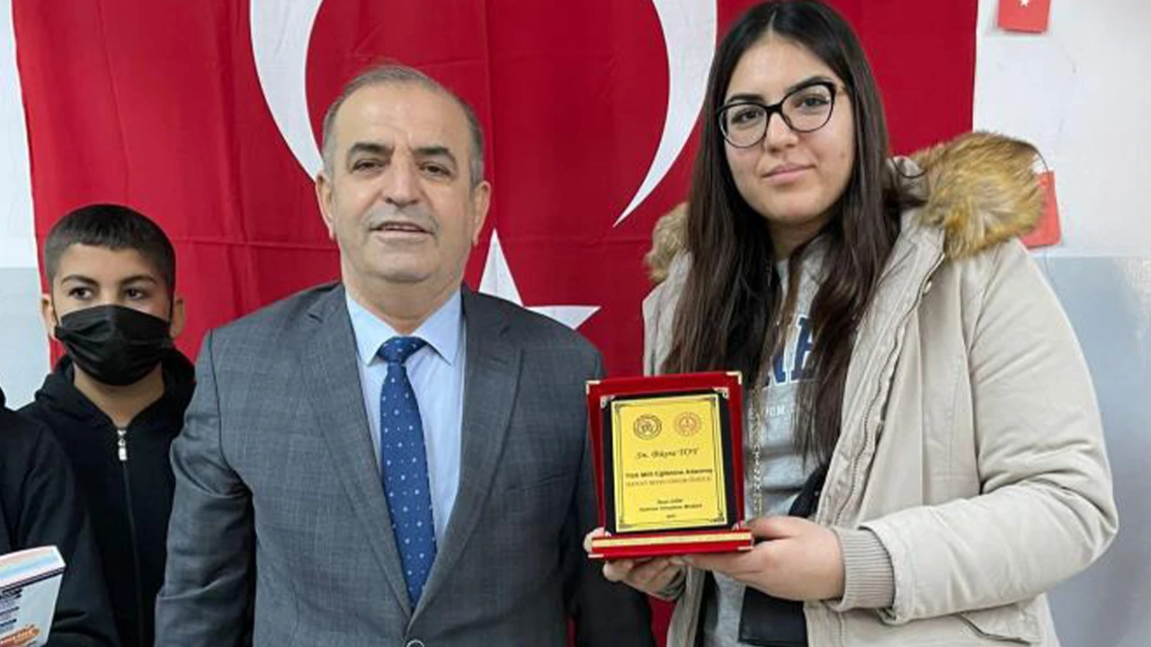 Babasına iyilik yapan öğretmeni unutmadı, yıllar sonra onun için 3 bin kilometre yoldan geldi